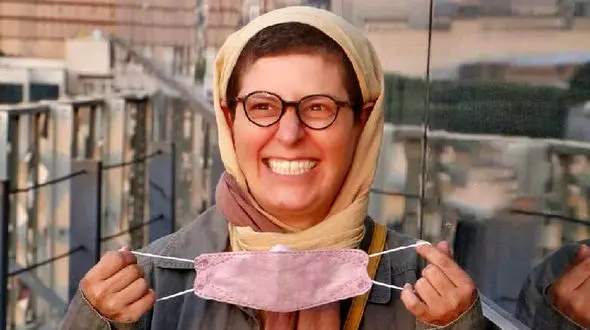 چرا به این خانم بازیگر  زشت می گویند ! + فیلم واکنش سوسن پرور