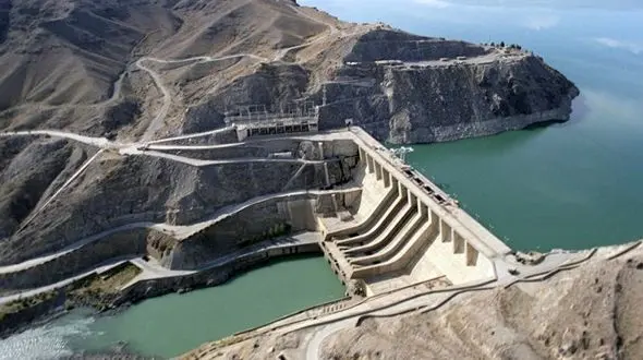 یک مقام طالبان: بیشتر سدها افغانستان مانند سد کجکی پر از آب شده است/لزوم ورود وزارت امورخارجه ایران و دریافت حقآبه هیرمند