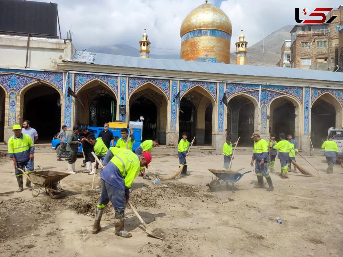 فیلم پاکسازی ضریح و صحن امام زاده داوود سه روز بعد از سیل / ادامه امدادرسانی گسترده نیروهای امدادی