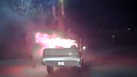 واکنش به موقع افسر پلیس هنگام آتش سوزی خودرو وانت +فیلم