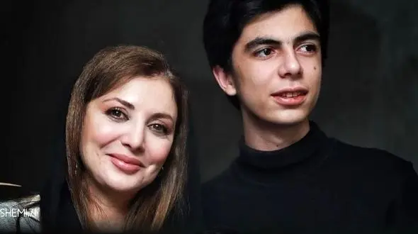 فیلم / نگاهی به تیپ و استایل شیک بازیگران در اکران فیلم «سینما شهر قصه»/ از درخشش رویا میرعلمی و حامد کمیلی تا استایل حمیدرضا پگاه، رضا عطاران و حسین ماهینی ...