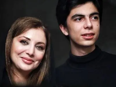 فیلم / نگاهی به تیپ و استایل شیک بازیگران در اکران فیلم «سینما شهر قصه»/ از درخشش رویا میرعلمی و حامد کمیلی تا استایل حمیدرضا پگاه، رضا عطاران و حسین ماهینی ...