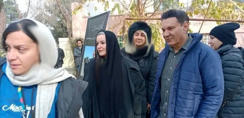 بازیگران و هنرمندان ایرانی در مراسم خاکسپاری حمید طالقانی