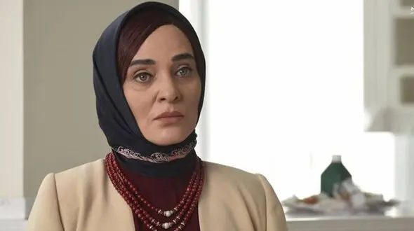 سفر در زمان/ عکس «رویا نونهالی» در 29 سالگی با لباس عروس در «پرندۀ آهنین»