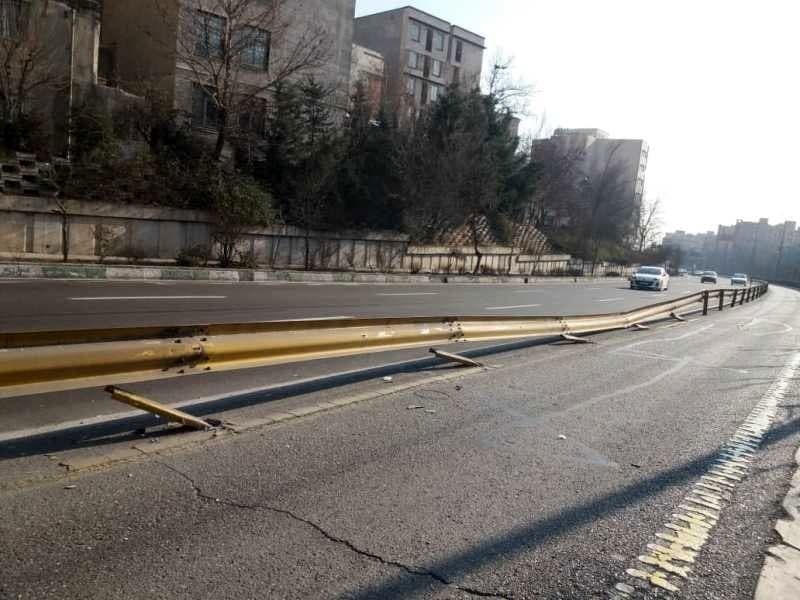 اجرای طرح نصب نیوجرسی بجای گاردریل های وسط بزرگراه آزادگان 