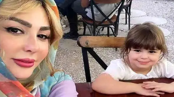 فیلم آواز و رقص شیطون بلایی دختر نیوشا ضیغمی وسط کنسرت سهراب پاکزاد !