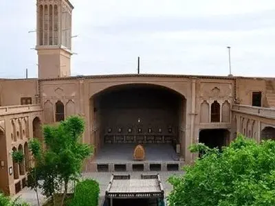 کشف لوکس ترین خانه تاریخی یزد با 3 حیاط باصفا و 22 اتاق مجلل / عکس