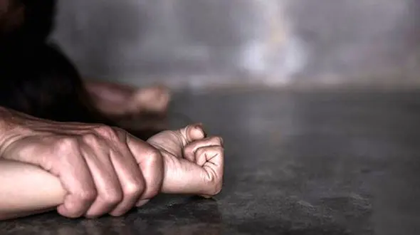 زندگی در شکنجه‌گاه! / دختر مشهدی خواهرش را نجات داد!