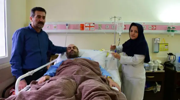  خارج کردن تومور 13 کیلویی از شکم یک بیمار + عکس 