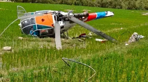 اولین فیلم از لحظه سقوط هلیکوپتر اورژانس در یاسوج