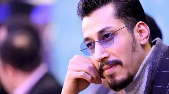 فیلم آواز خوانی فوق احساسی  و باشکوه بهرام افشاری ؛ قشنگ تر از چشات کجاست، بگو برم بجورم، من عاشق چشات شدم، چجورم...