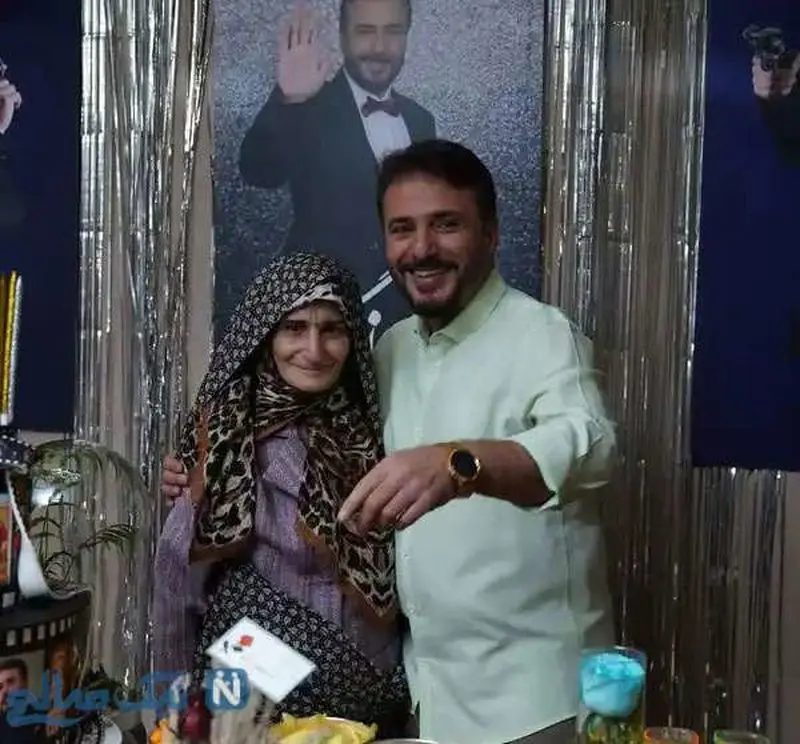 جواد هاشمی و مادرش