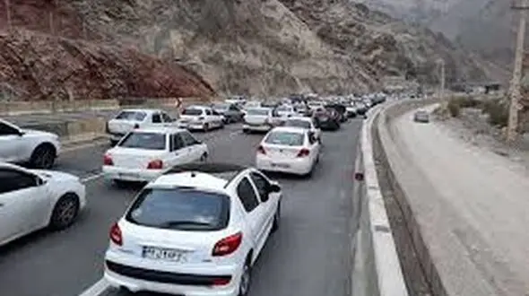 جاده چالوس دوباره بسته شد / ترافیک فوق سنگین در جاده هراز و فیروزکوه