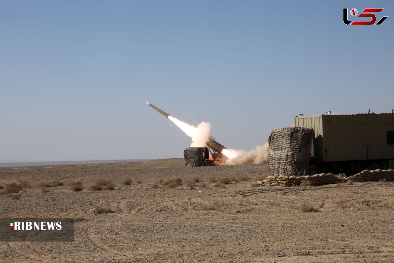 غرش موشک‌های بومی مرصاد ۱۶ در آسمان اقتدار دفاعی ایران 