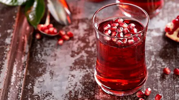 افراد ضعیف آب انار بنوشند / طرز تهیه آب انار خانگی