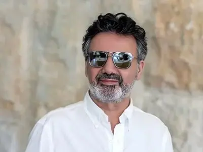 دانلود آهنگ معین / ترانه معروف هلی هلی 