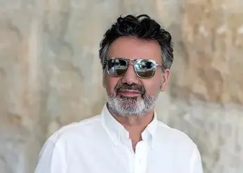 دانلود آهنگ معین / ترانه معروف هلی هلی 