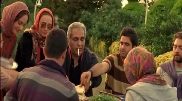 فیلم آوازخوانی باشکوه مهران مدیری/  ای که تویی همه کسم  تو جمع دوستاش میخونه همه عشق میکنند...