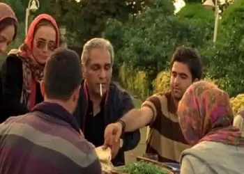 فیلم آوازخوانی باشکوه مهران مدیری/  ای که تویی همه کسم  تو جمع دوستاش میخونه همه عشق میکنند...