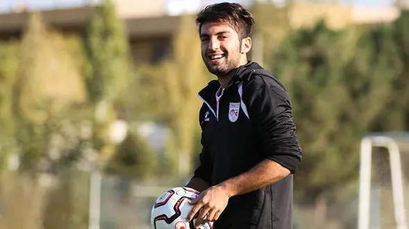  نریمان جهان با پرسپولیس فسخ کرد 