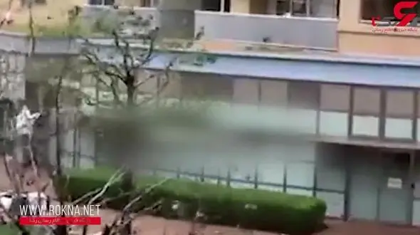 حرکت تحسین برانگیز پیک موتوری وظیفه شناس در طوفان شدید + فیلم