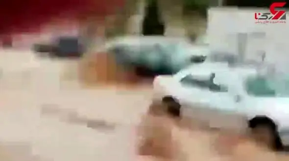 فیلم لحظه نجات مادر و فرزندش در سیل شیراز + تصویر