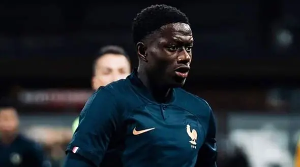 اخراج بازیکن مسلمان از اردوی تیم ملی فرانسه به خاطر روزه گرفتن