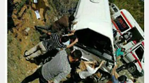 مشکل فنی عامل واژگونی مینی بوس دانشجویان اعلام شد