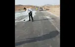 فیلم / اتوبان تهران قم شیشه ای شد / ماموران پلیس راه آستین بالا زدند تا اتوبان را جارو کنند