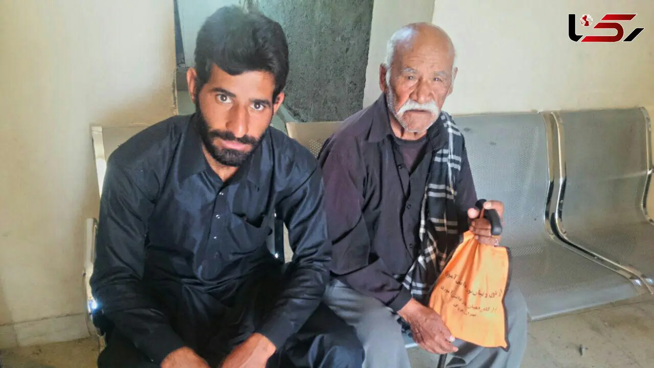 پیرمرد قلعه گنجی بعد از89سال صاحب شناسنامه شد+عکس