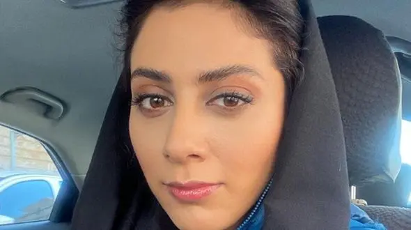 عکس  مونا فرجاد در روز تولدش 