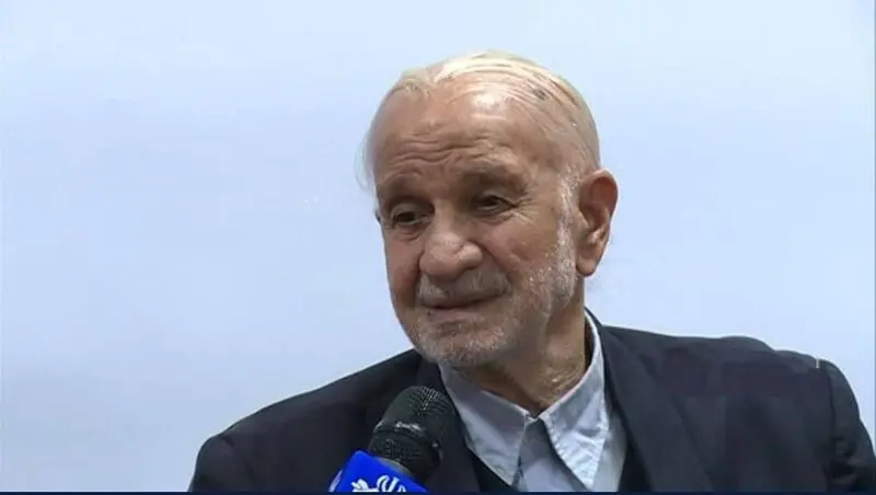 دفاع پیرمرد از رساله دکتری