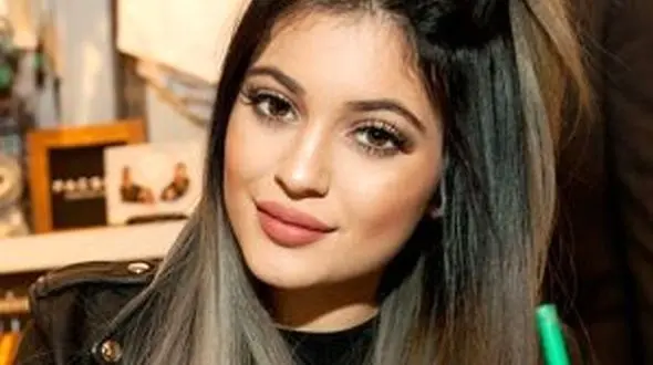 مانند لب های کایلی جنر زیبا شوید!