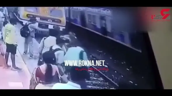 مرد 64 ساله هنگام ورود قطار به ایستگاه وارد ریل شد +فیلم