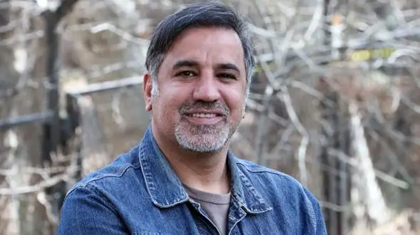  علی سلیمانی در آغوش همسر و دخترش + عکس های خانوادگی