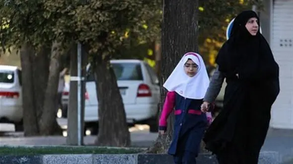 شروع ثبت نام مدارس و دردسر پول ها و هزینه های دریافتی عجیب مدارس از خانواده ها