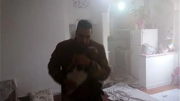 نجات از مرگ هولناک 3 کودک و یک مادر از حلقه آتش ساختمان 5 طبقه +تصاویر