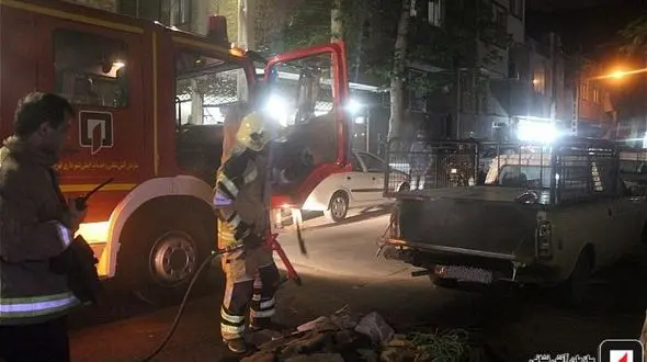 وانت بار در میدان معلم آتش گرفت + عکس 