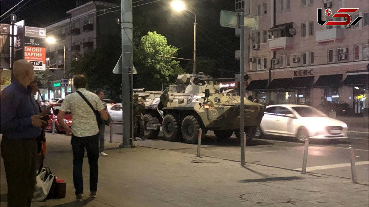 نفربرها و تانک های نظامی در خیابان ها مستقر شدند/ محاصره بخش های استراتژیک در شهر روستوف ! + فیلم