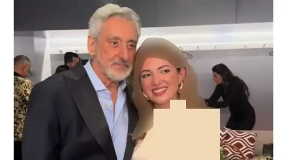 فیلم خجالت آور ابی با دنیا دادرسان! / خانم خواننده باز در حاشیه !