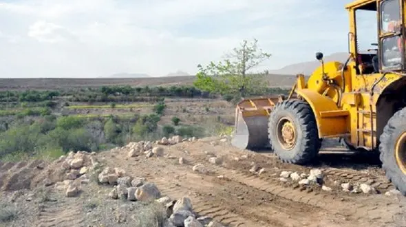 تجاوز برای تصاحب حریم های ملی ! /  کوه خواری ، زمین خواری ، تالاب خواری