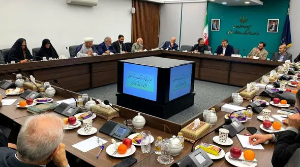 نشست هم‌ اندیشی فعالان مردمی قرآن کریم برگزار شد + فیلم