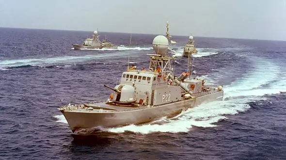 فیلم خط و نشان سردار جعفری سپاه برای ناو هواپیمابر آبراهام لینکلن / حتی در اقیانوس هند بماند می توانیم بزنیمش / قایق های تندرو برای 20 سال پیشه الان فرق کردیم