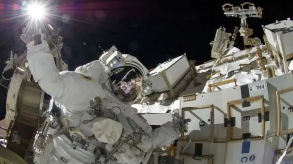 آیا فضانوردی برای زنان مناسب است؟ 