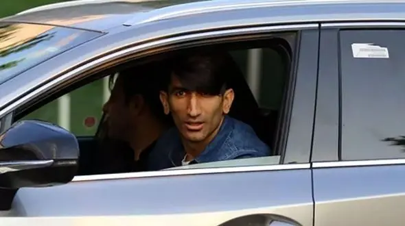 نگاهی به ماشین لوکس و هوش پران علیرضا بیرانوند ستاره تیم ملی/ چه رنگ زیبا و منحصر به فردی داره+عکس