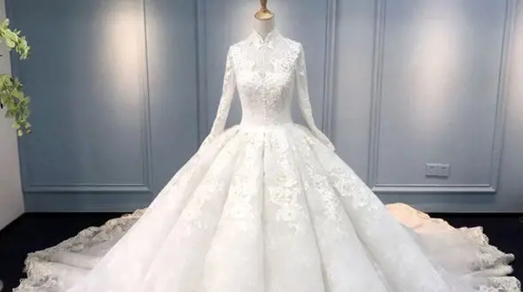 ازدواج همزمان یک عروس با 50 داماد ! / شرم آورترین عروس جهان !