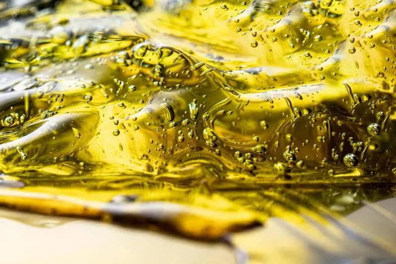 عکس روغن پایه( بیس اویل)