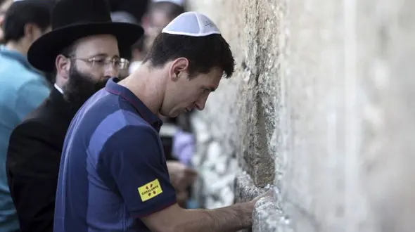  لیونل مسی به نژادپرست ترین باشگاه صهیونیستی پیوست 