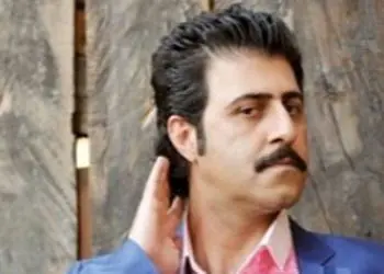 عاشقانه های هومن حاج عبداللهی، رحمتِ پایتخت با همسر واقعی‌ اش/ چه کوچولوی نازی هم دارن! / همسرش زیباتره یا فهمیه پایتخت؟