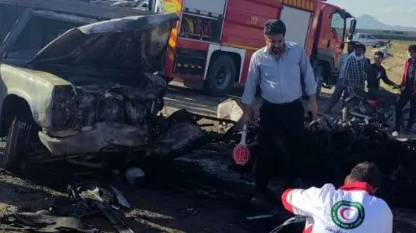 8 کشته و زخمی در تصادف 3 خودرو در جاده علی آباد + جزییات 
